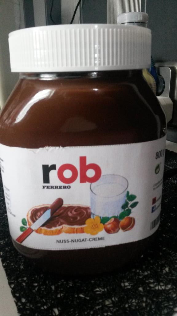 Robb_Steen's tweet photo. Beste valentijn verassing evar!!!!! Helemaal voor mij! http://t.co/ygvjaanFAb