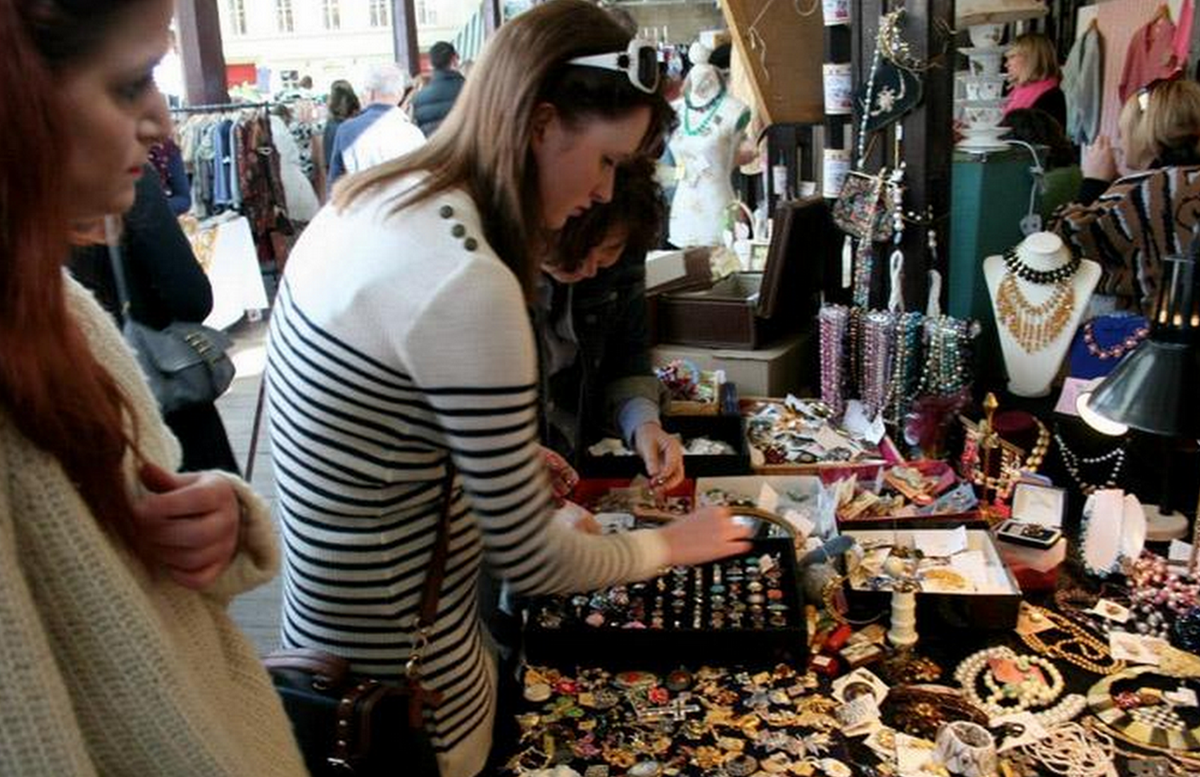 TheBathMarket's tweet photo. @TheBathMarket TODAY SUN 15TH FEB #RECORDS #FASHION #RETRO #DESIGNERS #VINTAGE #STUDENTS #BATH @bathspasu @BathSpaUni http://t.co/LC0eAQRk47