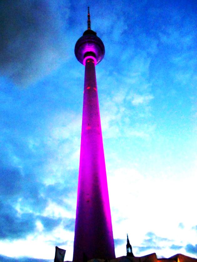 Happy Valentine's Day and a nice weekend everyone!!! #Berlin