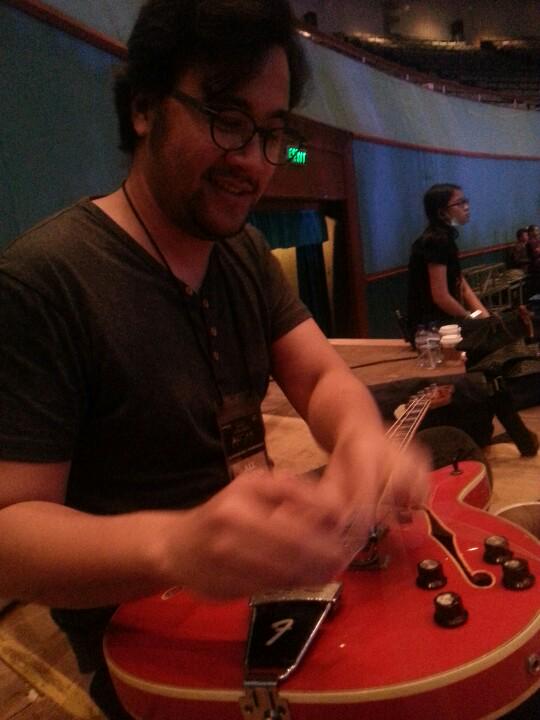 weareDREW's tweet photo. Our very own @Rishanda is preparing for his performance tonight in #KonserDariHatiAfgan. Good luck! #BeritaDREW http://t.co/I0jub1395b