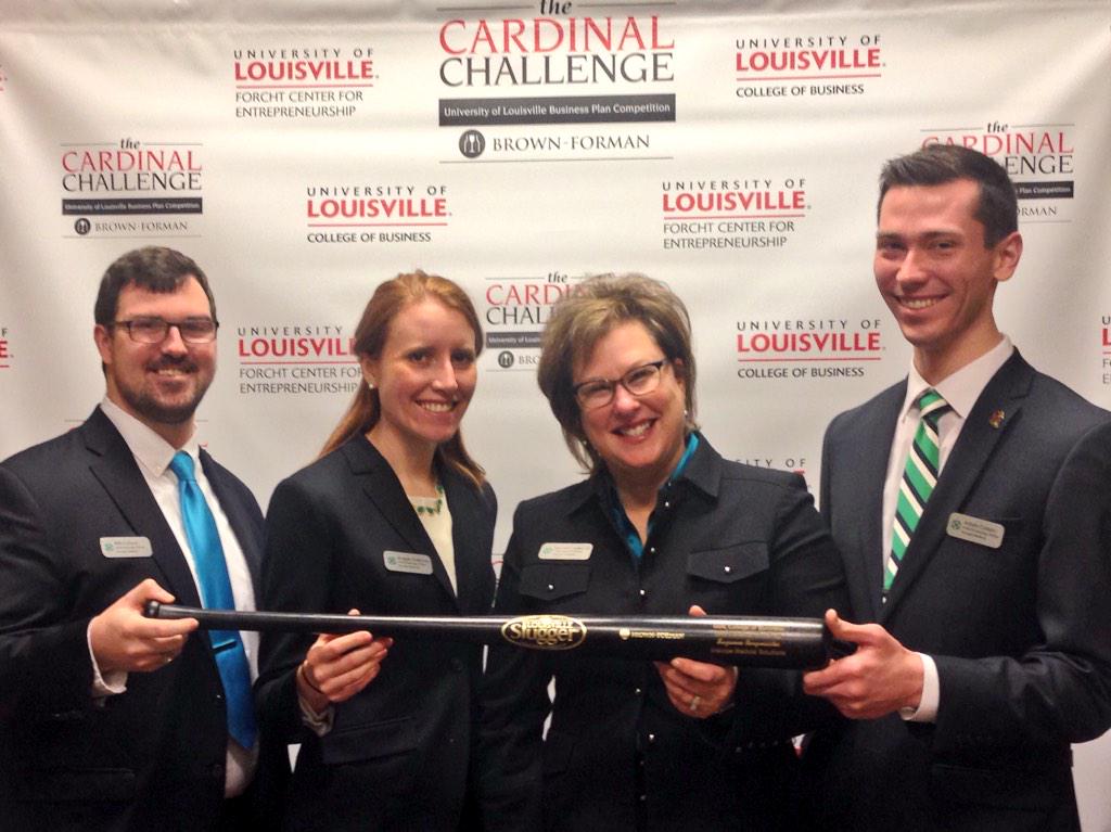 CardChallenge's tweet photo. .@inscopemedical team! @sluggernation @UofLMBA @UofLbiz http://t.co/hYQQUnC6PD
