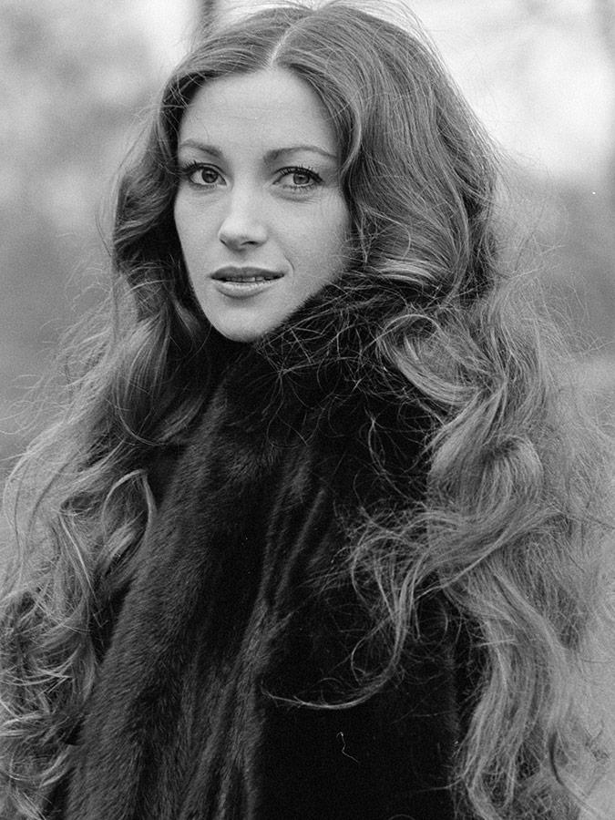 Happy Birthday to the red headed beauty: Jane Seymour  