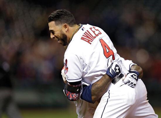 Monte_Colorman's tweet photo. 4 days 'til pitchers & catchers report!
#WaitTillNextYear
#Is2015NextYear
#TeamNoPantski
#HandsomeMike
@Themikeaviles http://t.co/x1ERXdneGY