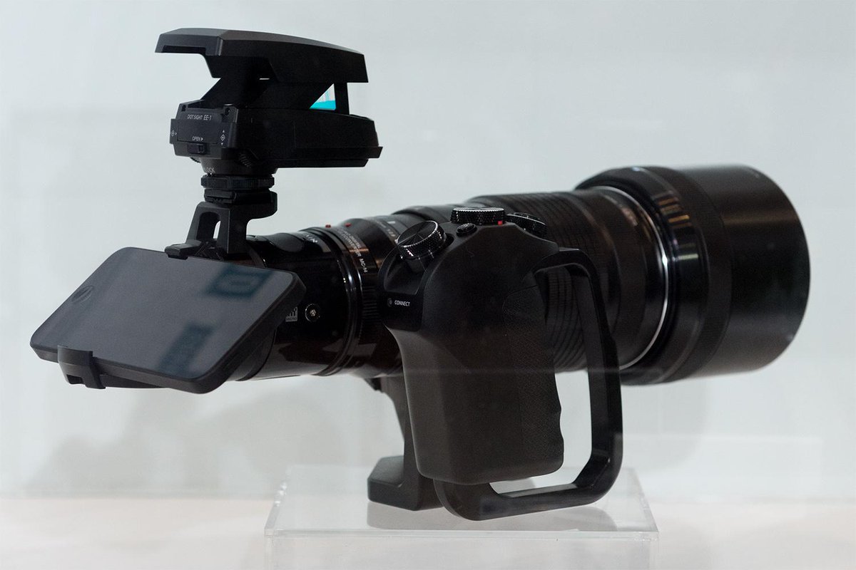 CP+ Da wird das Smartphone zum Super-Tele – Olympus Air: computerbild.de/artikel/avf-Ne…