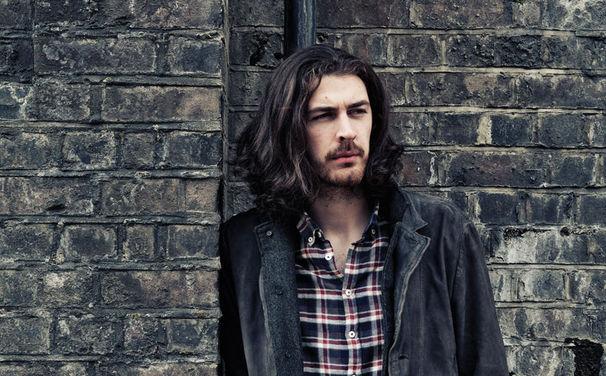 longeimg_bot's tweet photo. Hozier https://t.co/tDuniQypIN