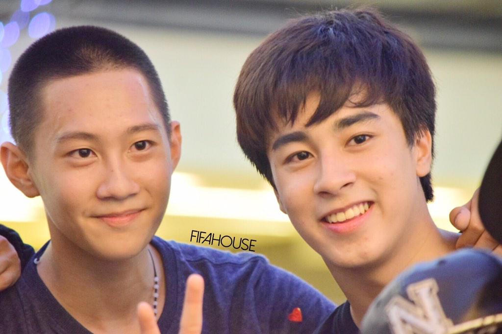Premanan_FifaFC's tweet photo. พี่น้องรักกัน :) @PremananFifa @captain2541 http://t.co/qktK54b9bk