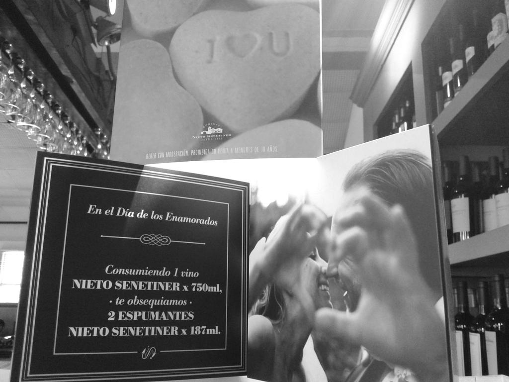 Angiesanisidro's tweet photo. Celebramos #SanValentin en @Angiesanisidro  con esta Romántica promo de Bodega @nietosenetiner http://t.co/2p1EDBGIL7