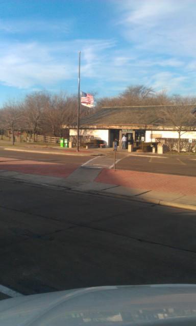 5573miller's tweet photo. Windy this morning old glory standing straight out http://t.co/zpsHYYKP