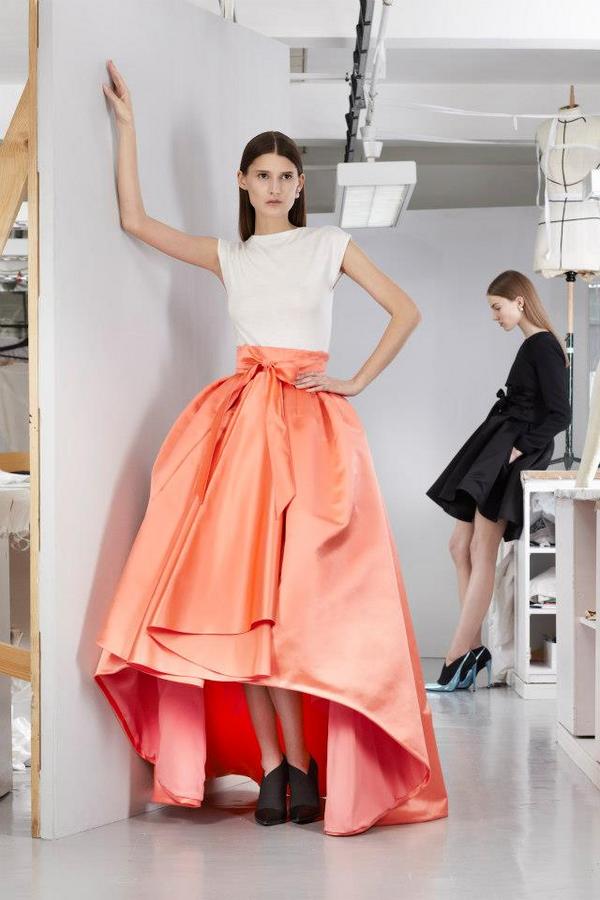 Dior's tweet photo. Discover the Dior Pre Fall 2013 Ready-to-Wear collection. More on: http://t.co/ik9XYsJS http://t.co/VVaZzveB