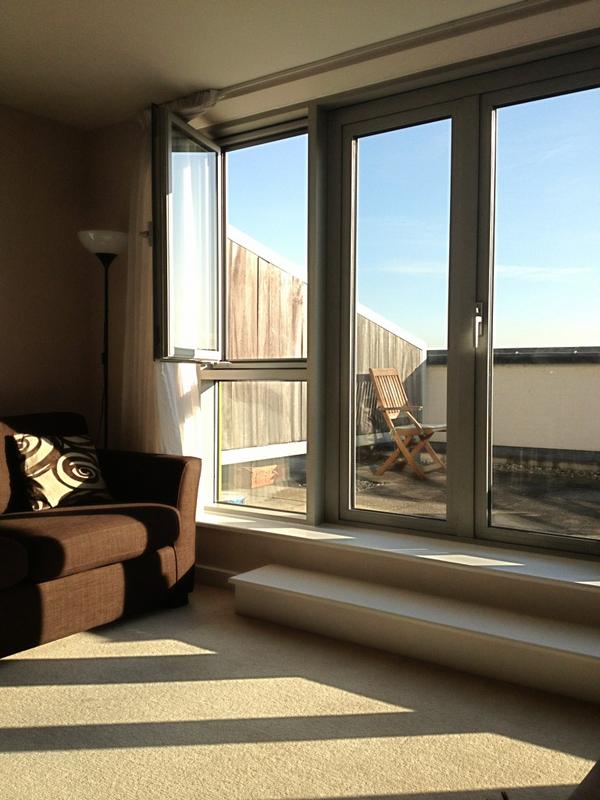 What a lovely hot day! There's no way it's going to snow! #windowsopen