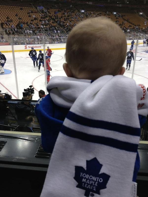 Ash__Martin's tweet photo. @MapleLeafs Supporting his team!!!!! #leafsnation http://t.co/DAKM05gR