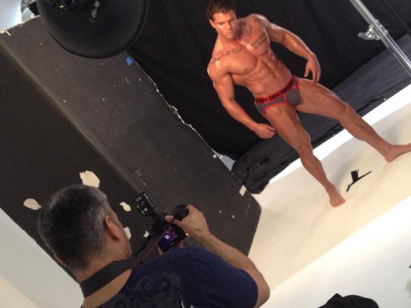 mikeruiz1's tweet photo. Great shot of #miketoscano #prettymasculine https://t.co/4ajk1LUM http://t.co/9ykV0oPe