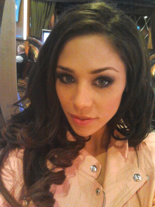 #Vegas baby! http://t.co/NaYqDCAW<a href="/tag/vegas"class="tags">#Vegas</a>