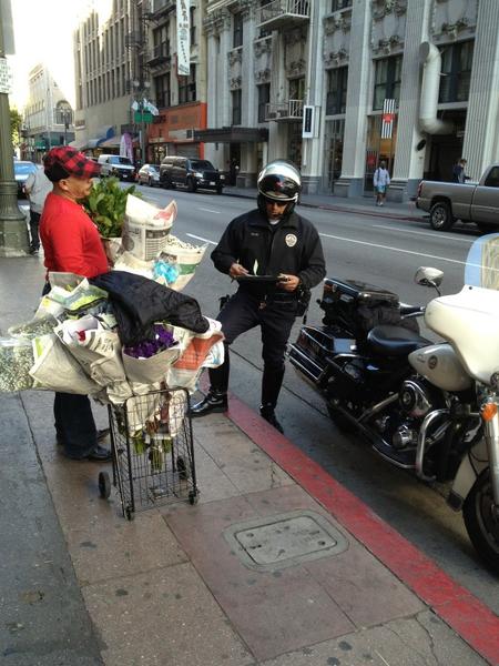 DtownBurgerBar's tweet photo. I turn the corner and this is what I see #dtla #lapd #jwalking #joke http://t.co/Qs9fbpe8