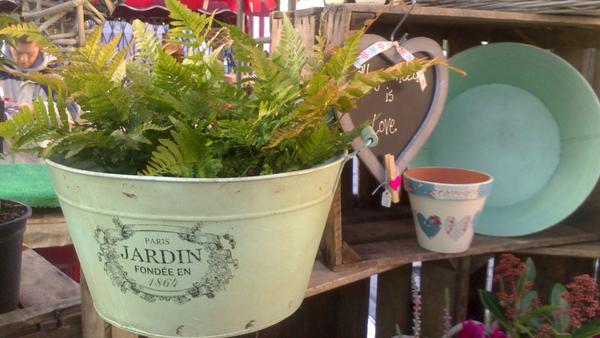 Twitter folliwers can recieve 10% discount this weekend <a href="/AltyMarket/">Altrincham Market</a>. Friday, Saturday and Sunday <a href="/Altvtgmarket/">Magpiesandi_North</a>