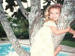 lua_branco2's tweet image. muito linda eu era né gente kkkkk