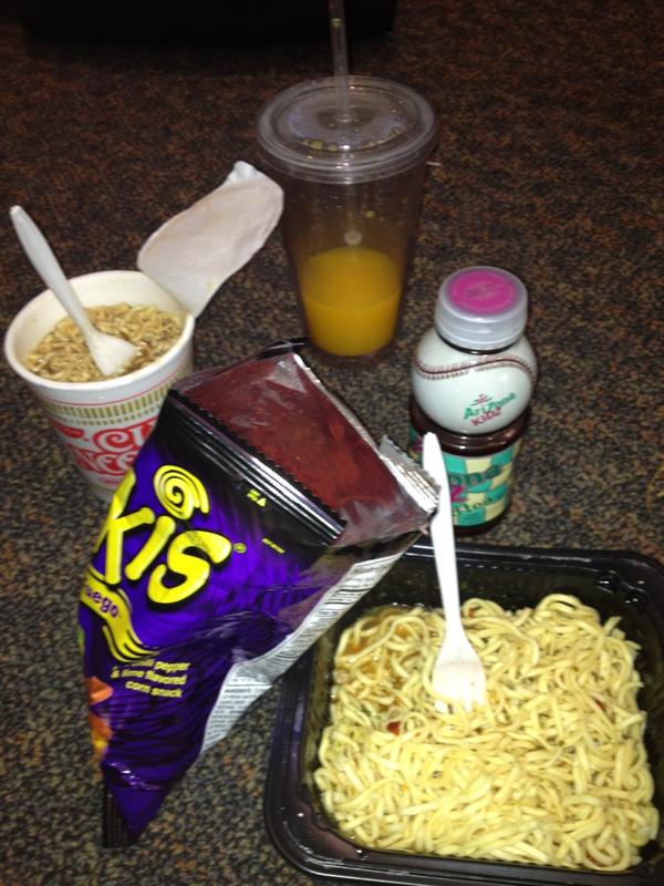 amberrlina's tweet image. #collegekidproblems #thestruggle