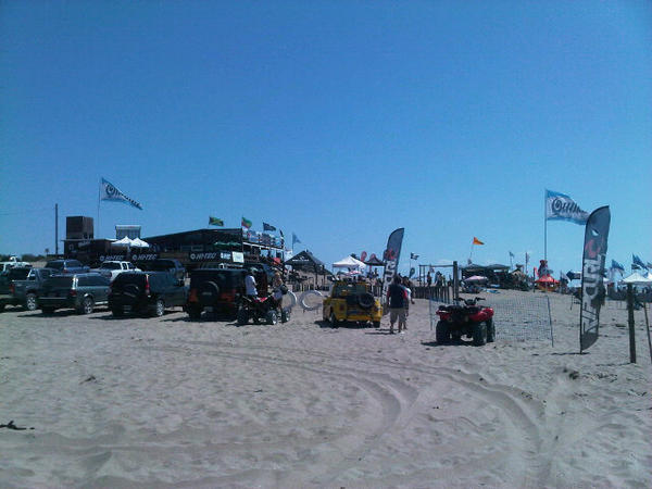 _SportBeach_'s tweet photo. Vista del parador domingo x la mañana #sportbeachpinamar http://t.co/0OPuzwqo