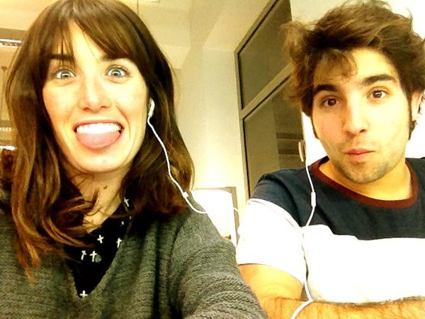 carnaveng's tweet photo. Bibliotequing @NachoMurilloP #flequillet http://t.co/e1Kqctf9