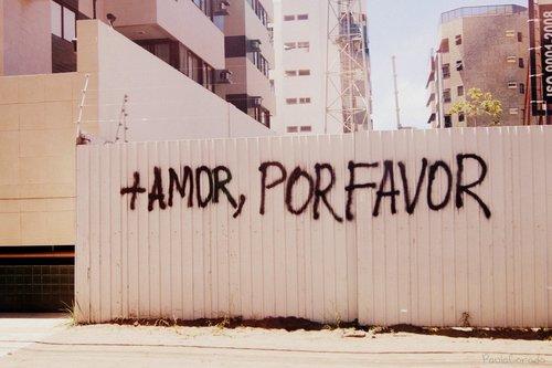 Negatividade's tweet photo. Mais amor, por favor! http://t.co/kDsaoqXy