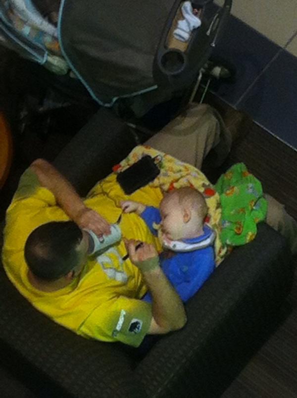 bullhand98's tweet image. Dad took my headphones #out #forthecount