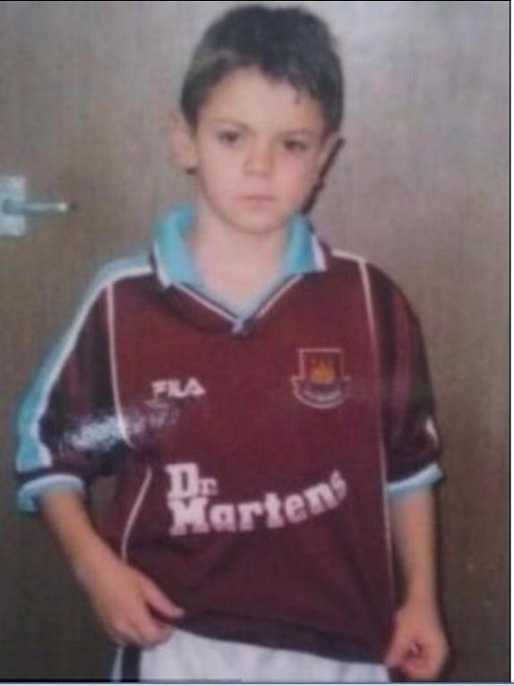 ThomasRussell94's tweet image. Jack Wiltshire when he was a kid #littlehammer