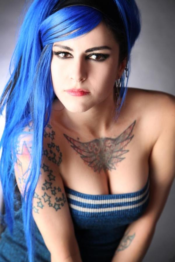 Mixiofficial's tweet photo. Headshot http://t.co/vsLmpKmz