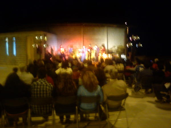 En el CALA escuchando tributo a Violeta Parra, Los Vilos