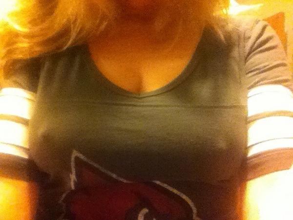 UofLBoobs's tweet photo. Another #CardNation fan showing her support!
Spread the word :)
#L1B4 #GetOnTheTrain http://t.co/egxfe7QZ