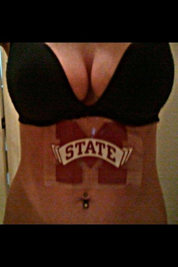 hailstateboobs's tweet photo. Hey @lancearmstrong, nothing illegal about these "performance enhancers" http://t.co/jvHNArkz