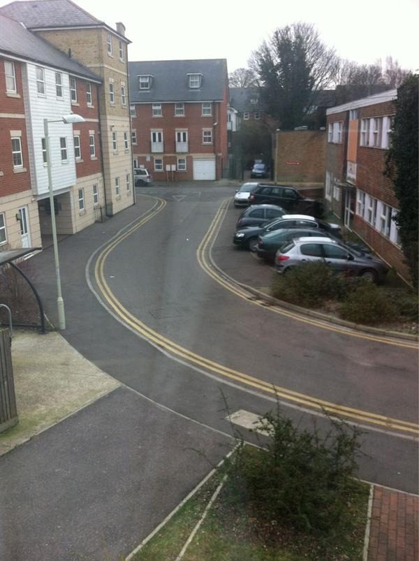 catherinefreya's tweet image. Canterbury still awaits the snow... #basicallysummer #sodry #wanttoseethecathedralcoveredinsnow