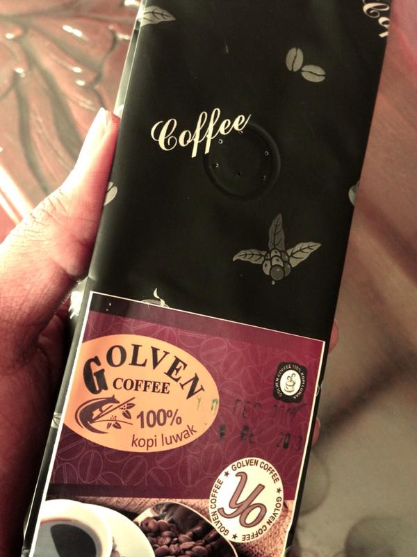 GolvenCoffee's tweet photo. sama2. enjoy the coffee kak. :) RT @JosaphatKlemens Makasi @GolvenCoffee pas bgt cuaca bgini dikasi kopi luwak. Mantap! http://t.co/wkVp6zOw