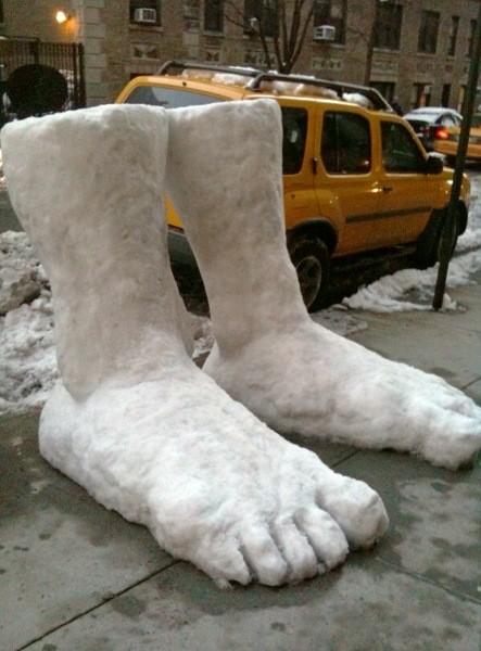 billyford69's tweet image. #snowwarning there is two foot of snow outside my house!!