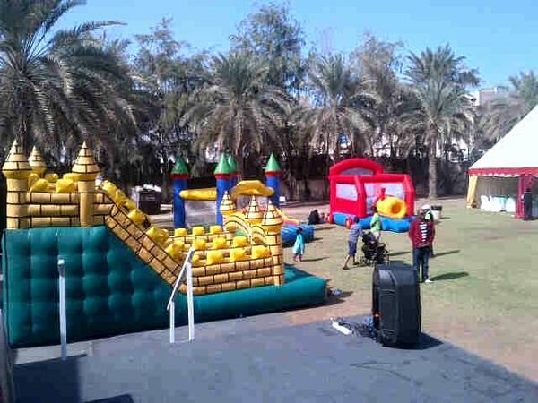 جانب من العاب الأطفال في فعالية يوم العائلة لموظفي شركة بي بي             #مغامرو_الامارات