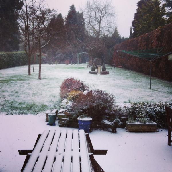 QuiltyMagee's tweet photo. Two hours ago #snowday http://t.co/jIKEPhvt
