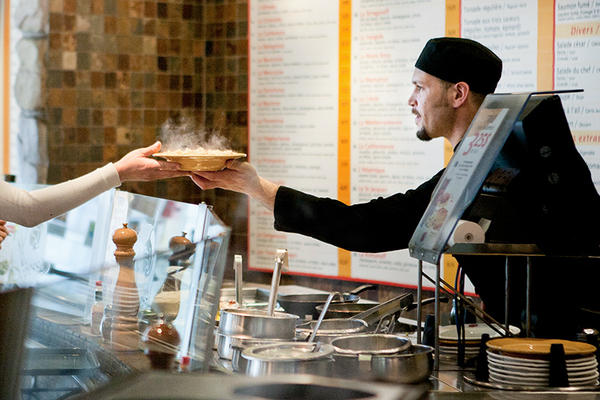 POPESSA's tweet image. Aujourd'hui c'est CHALEUR ET RÉCONFORT et un bon plat de pâtes fraîches! La Popessa vous attend!