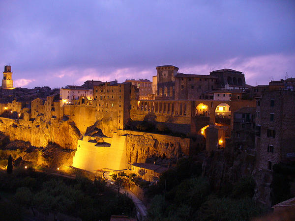 Spend magic moment in #Maremma visit the medieval village of SOVANA  #Tuscany tinyurl.com/bc2e3qf