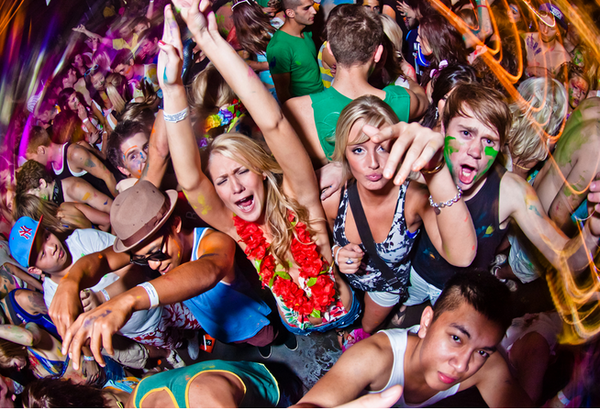 ColgatePlaxIn's tweet photo. Where’s the party tonight? 

Courtesy: http://t.co/9Awazjbb http://t.co/bFkgzDAa