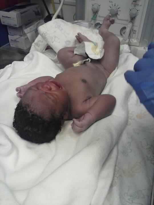 LeeLee864's tweet photo. Lil man finally came lastnite http://t.co/noRAjZii