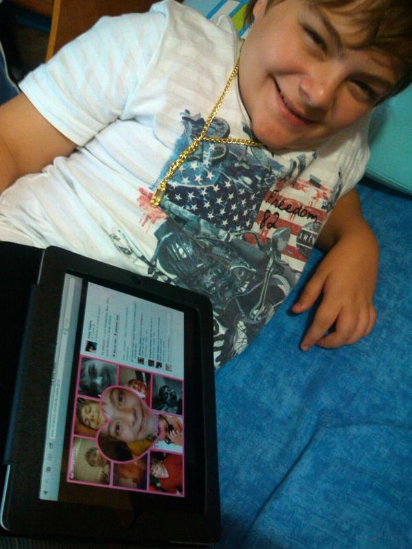 GuBigLove's tweet photo. ainda bem que gostou! ♥ @KonstantinoAtan http://t.co/TzVEGqWv