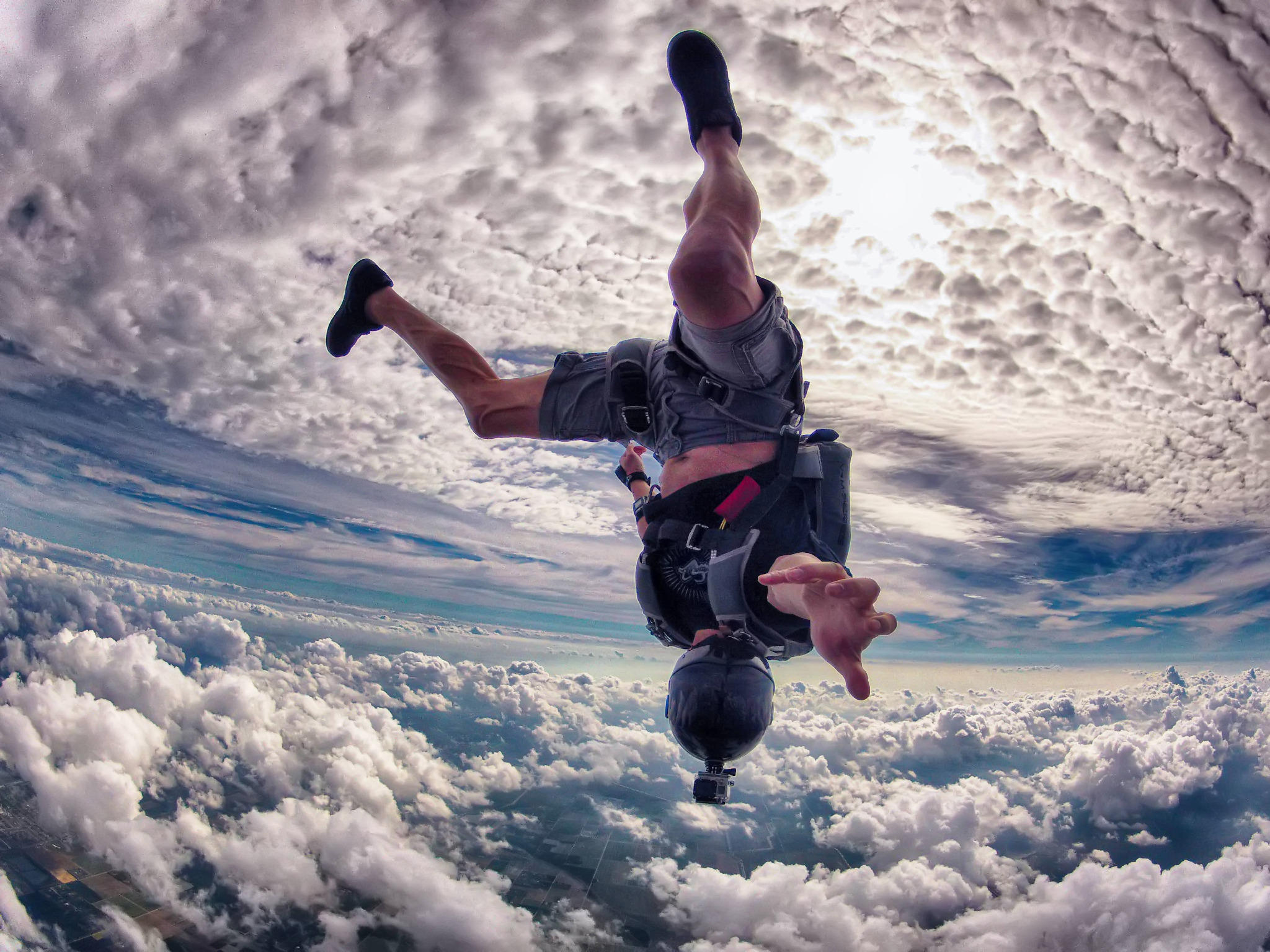 Gopro Photo Of The Day Skydiving In A Cloud Sandwich Great Shot By Ralph Turner Gopro Pod Skydive Http T Co R1rxf3fu Twitter