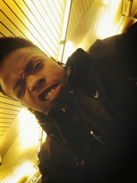 DamnHoe_'s tweet image. #HighAf! ^_^ #LibraryBound