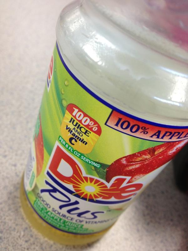 ZoeHecker's tweet photo. At lunch. #electronicsday #roms http://t.co/jgKF2zW8