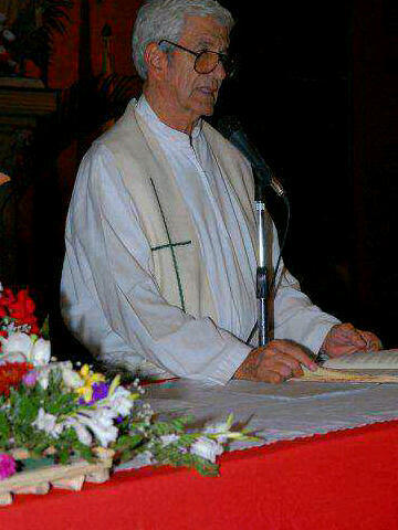 javierflores06's tweet photo. Ha muerto un hombre de Dios,que lo tenga en su santa gloria Padre Ramon Peace,lo extrañaremos muchisimo. http://t.co/u3gW8kmh