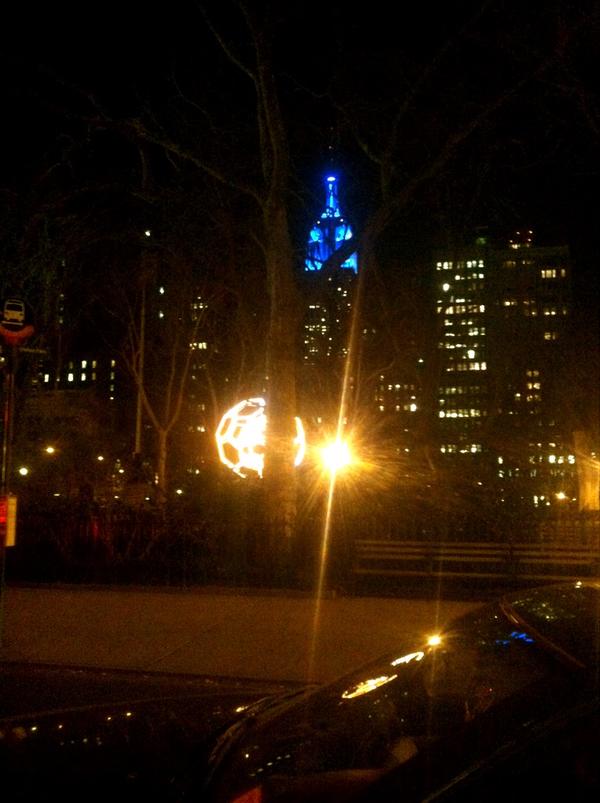 JumpUpX's tweet image. Big EDM light globe below Empire State Building! Perfect place for a outdoor party! #EDM #NYC