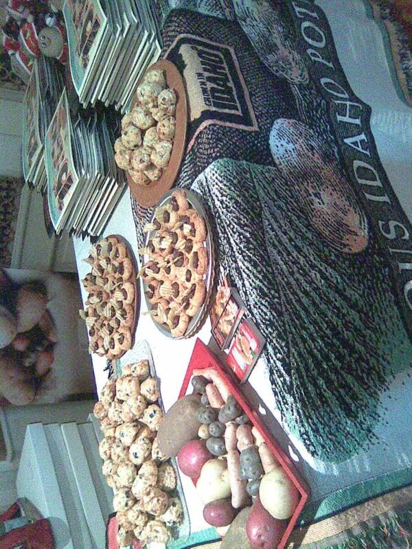 bakermani's tweet photo. #Idaho potatoes showin the @wcr some love via sweetbarbakery http://t.co/RKyswzO2
