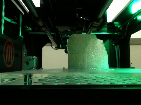 WaveLabSheff's tweet photo. @makerbot Here's a head we printed out. From photo to Cineman4D to makerbot! http://t.co/hF0KOD6G