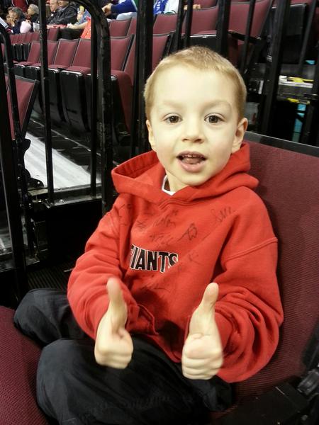 dibblecraig's tweet photo. At the giants game with thwie biggest fan, my son xander. http://t.co/KakM7MN6