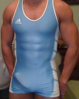 Tomar medicina Periódico Apto Paparazzi a hombres on Twitter: "PAQUETES DEPORTIVOS #bulge  http://t.co/w9OYQARG" / Twitter