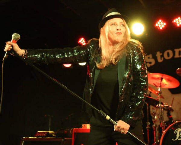 BebeBuellBand's tweet image. Onstage @ The Stone Pony w/ The Bebe Buell Band- Jan. 18th, 2013- pic by~ A.M.Saddler